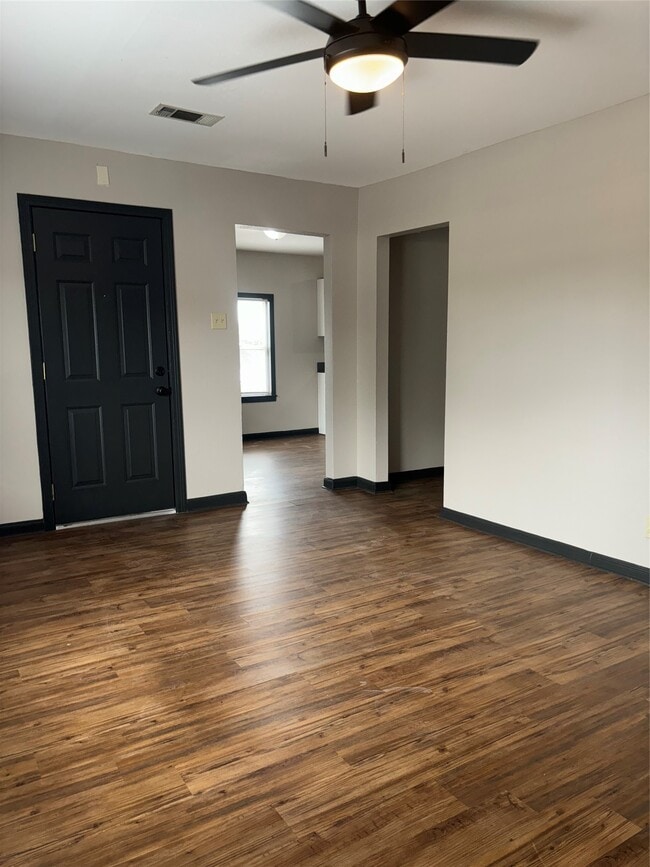 Photo - 1408 W 34th St