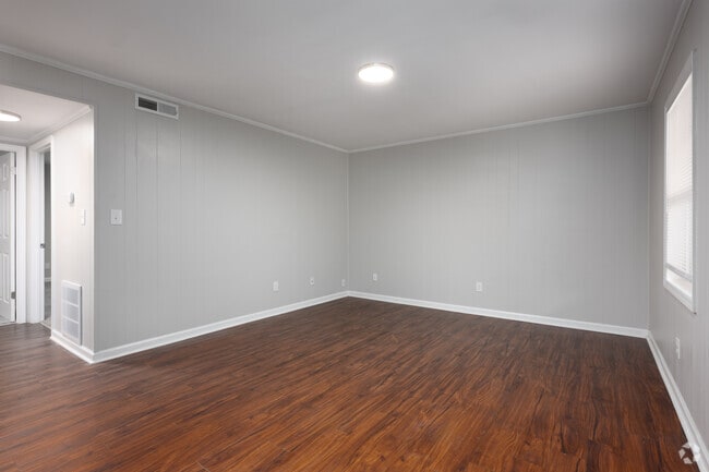 2BR, 1BA - 780SF - Living Room