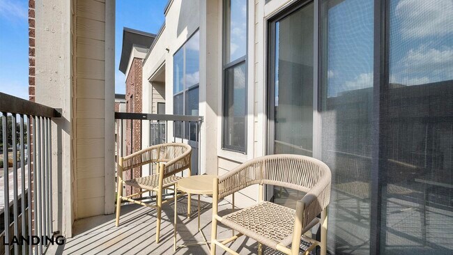 2626 Fountain View Dr Unit 1-440