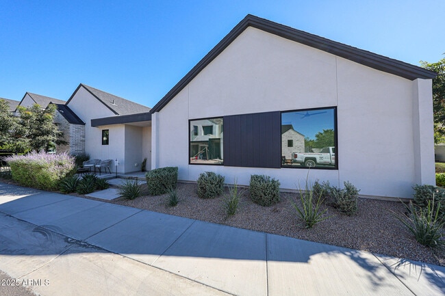 Photo - 6329 N 10th Dr