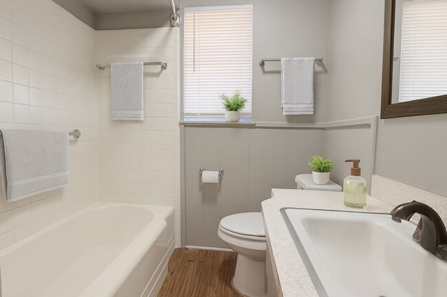 Photo - 2512 SW 69th St