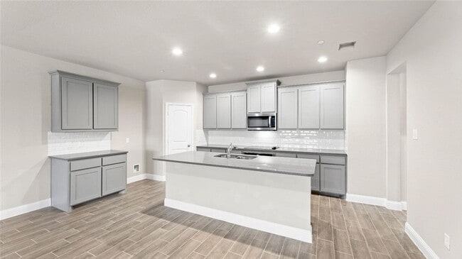 Photo - 5968 Bursey Rd