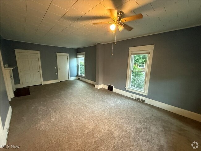 Building Photo - 460 2nd St NW Rental