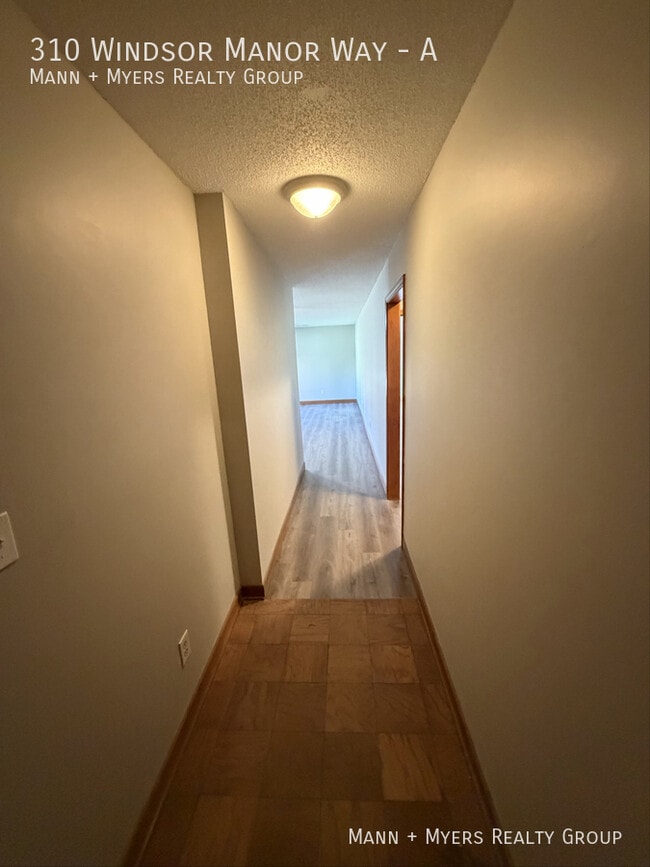 Building Photo - 310 Windsor Manor Way Unit A