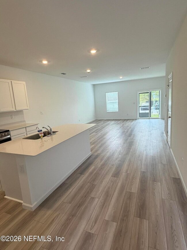 Photo - 3978 Mid Century St