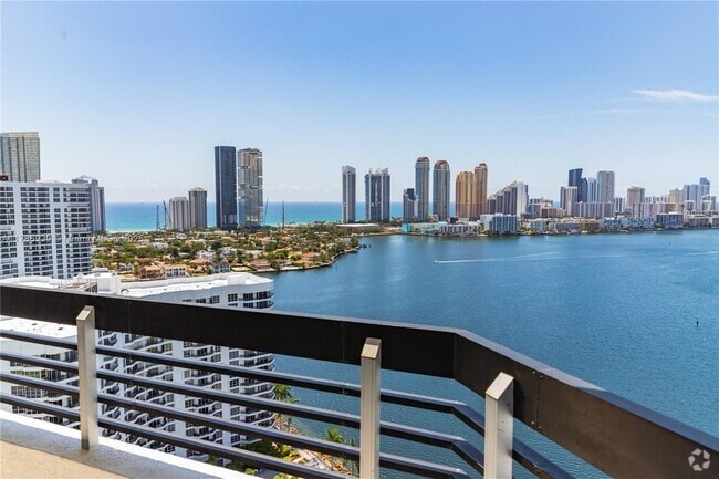 Building Photo - 3530 Mystic Pointe Dr Unit 2910 Rental