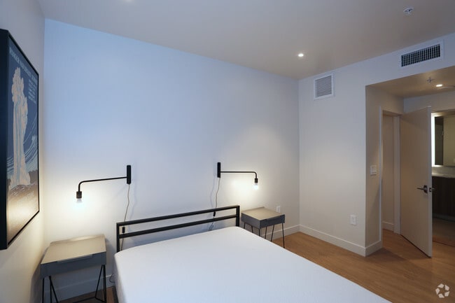 1BR, 1BA-500 SF