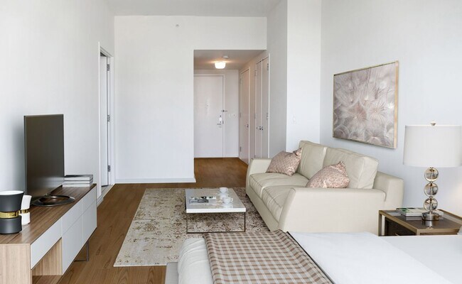 Photo - The Maximilian