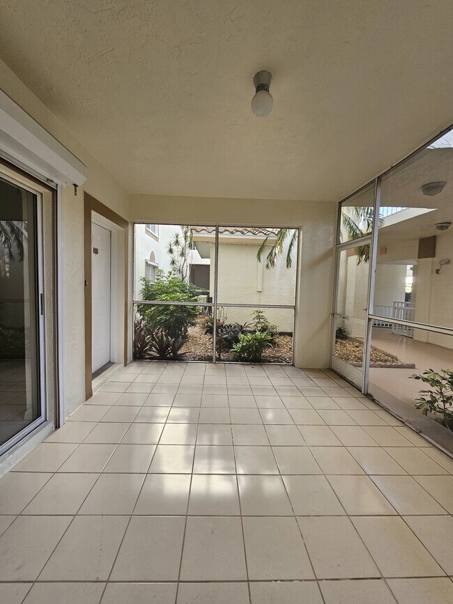 Photo - 6025 Chardonnay Ln