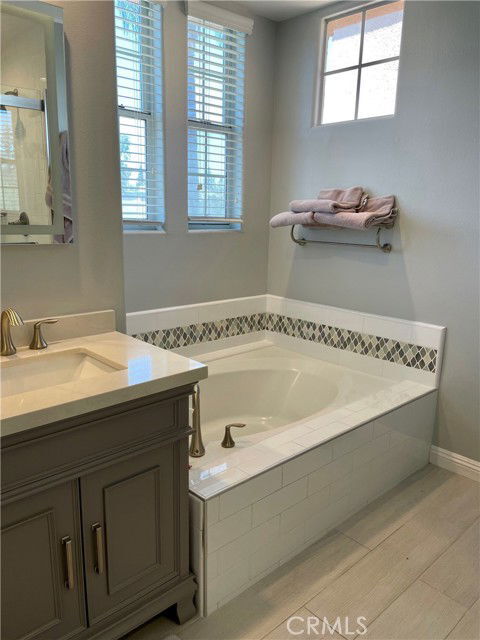 Photo - 10000 Reseda Blvd