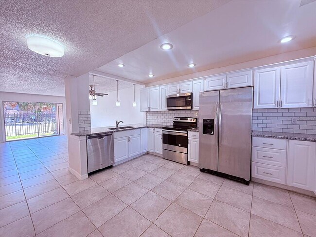 Photo - 6332 Newtown Cir Unit A4