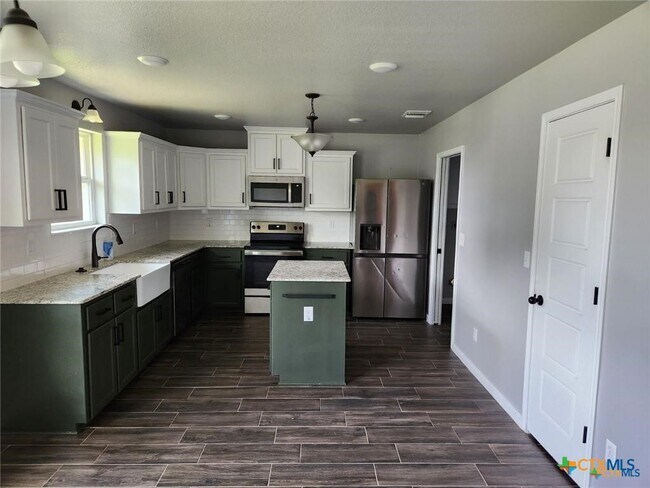 Photo - 2574 Belle Hubbard Trl