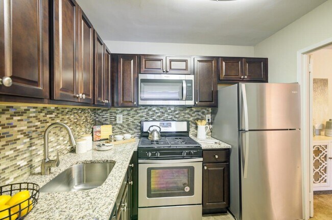 Photo - Towers of Windsor Park Apartment Homes