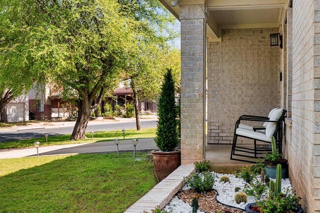 Photo - 7906 Briarton Dr