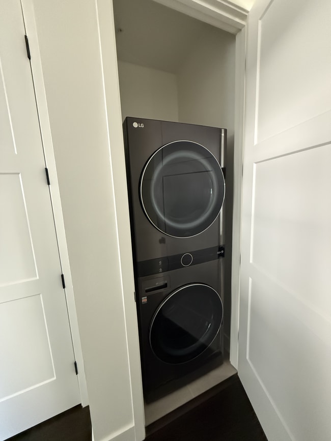 Photo - 1604 Winding Creek Way