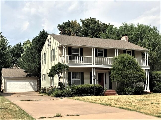 Building Photo - AVAILABLE NOW!! Rental