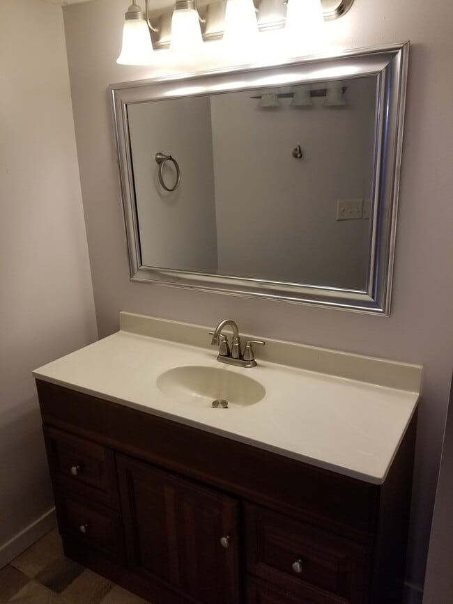 Photo - 1102 University Dr SE