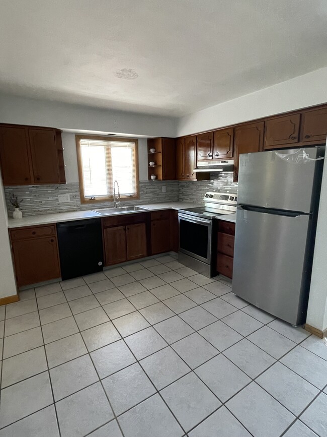 Photo - 718 Medford Dr