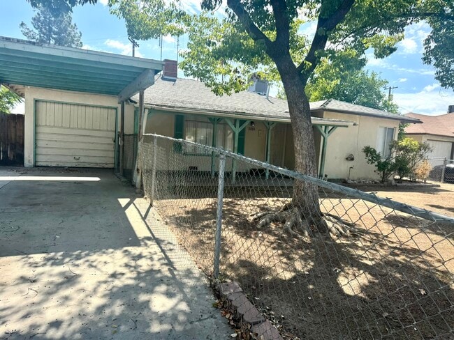 Building Photo - 3874 Arden Dr S Rental