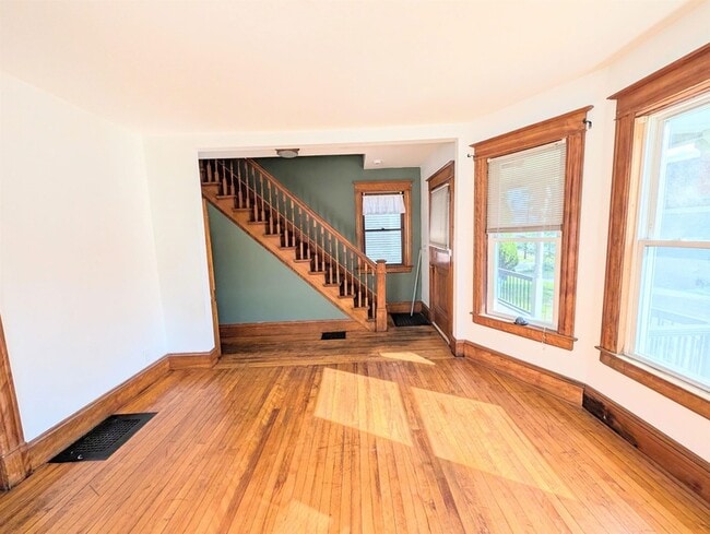 417 Cliff St Unit 2