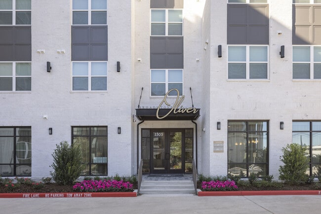 Broadstone Oliver apartments — community photo