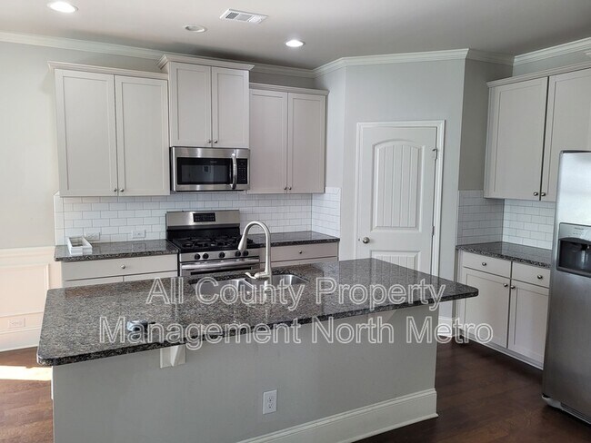 Photo - 6477 Crosscreek Ln