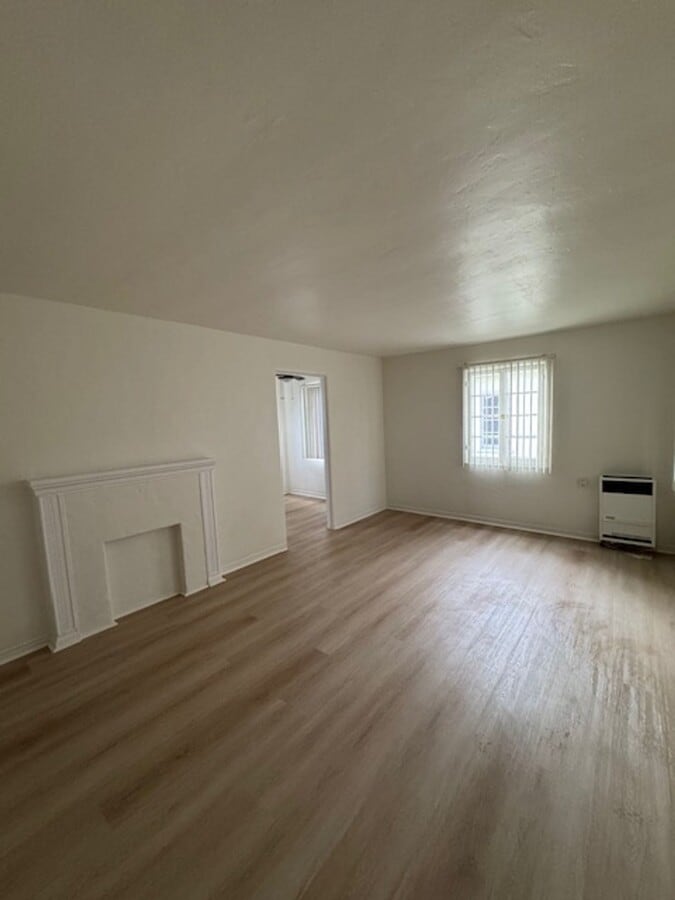 Photo - 407 W Manchester Blvd