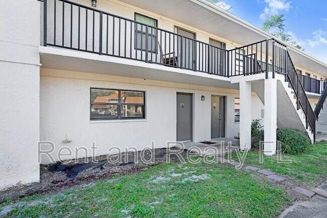 Building Photo - 2142 Bradford St