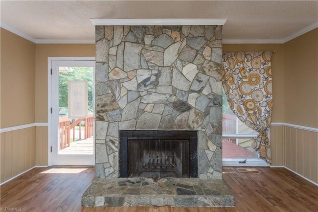 Photo - 204 Brambleton Ct