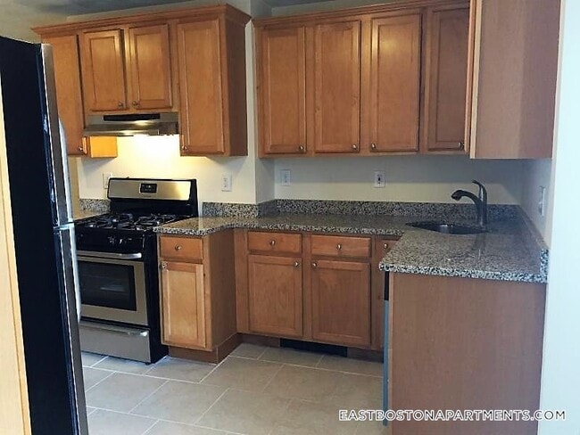 Building Photo - 25 Chelsea St