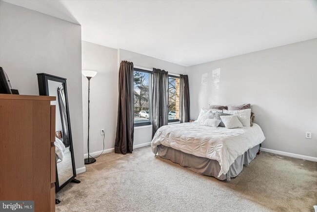 Photo - 15603 Dorset Rd Unit 17