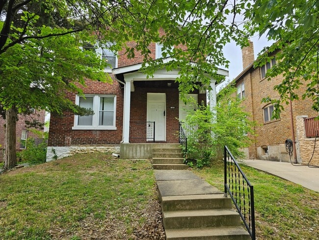 Building Photo - 7204 Tulane Ave Unit 7204-A Tulane