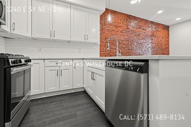 1240 E St NE