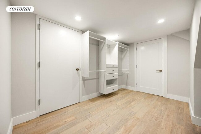 Photo - 573 Gates Ave