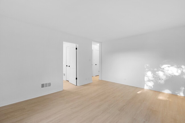 Photo - 1335 Marengo Ave Unit 1