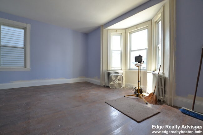 Building Photo - 24 Shannon St Rental