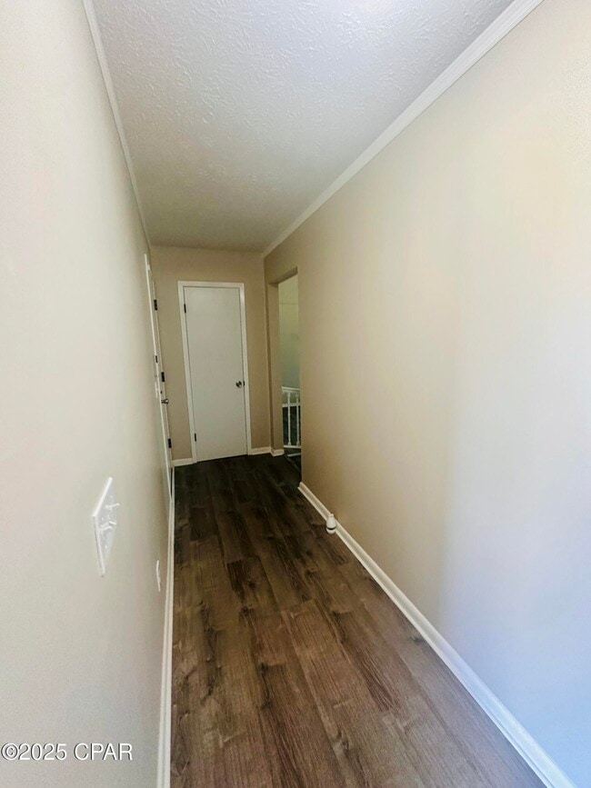 Photo - 618 Gabriel St