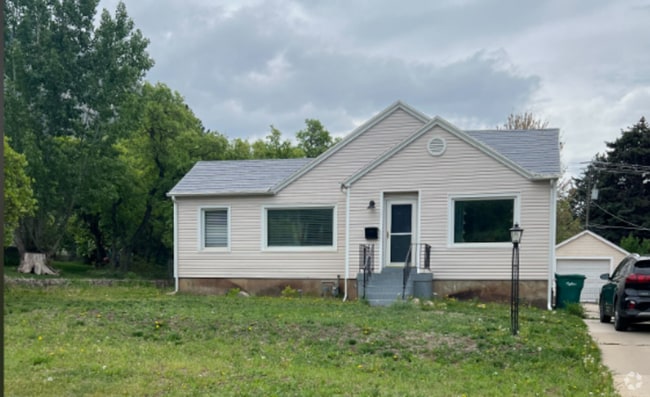 Building Photo - 1717 24th St Rental