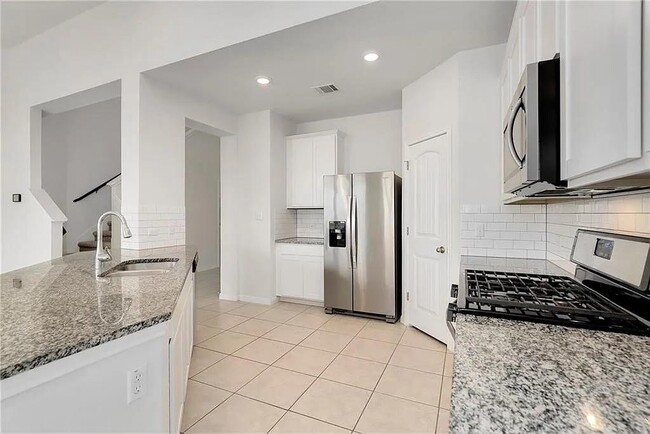 Photo - 541 Palmilla St