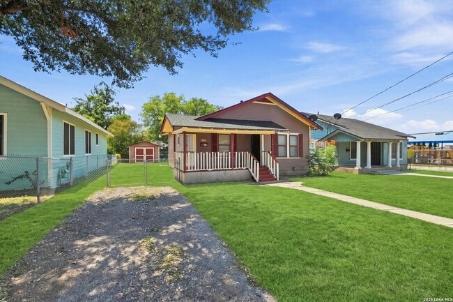 Photo - 506 E Whittier St