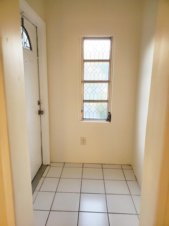 Photo - 5150 NE 17th Terrace