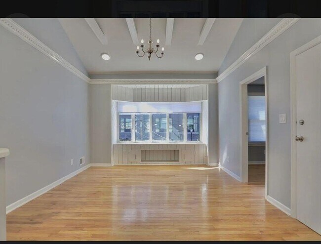 Photo - 146 Clarke Ave Unidad 2nd floor