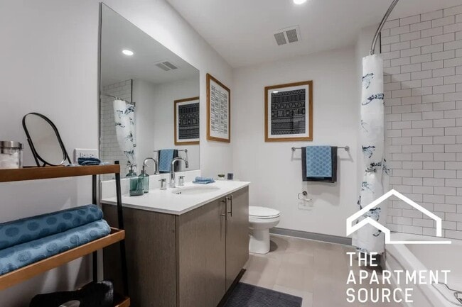Photo - 949 W Dakin St Unit 949 West Dakin Street