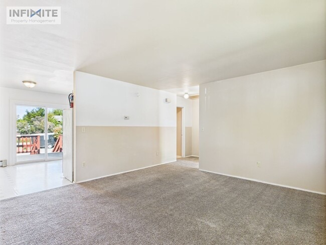 Photo - 4 Bedroom Near Downtown!