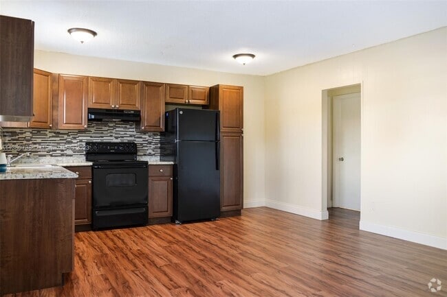 Building Photo - 5420 NE 22nd Terrace Rental