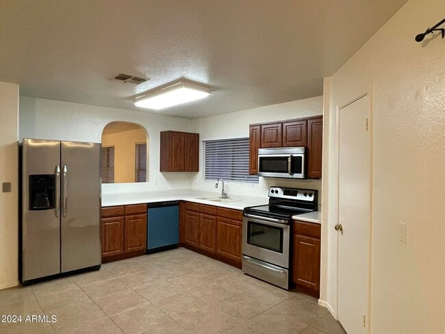 13564 W Fargo Dr