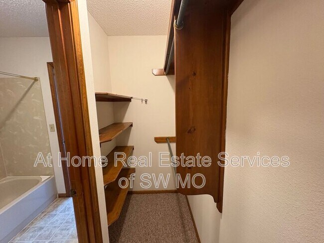 Photo - 4134 S Weller Ave