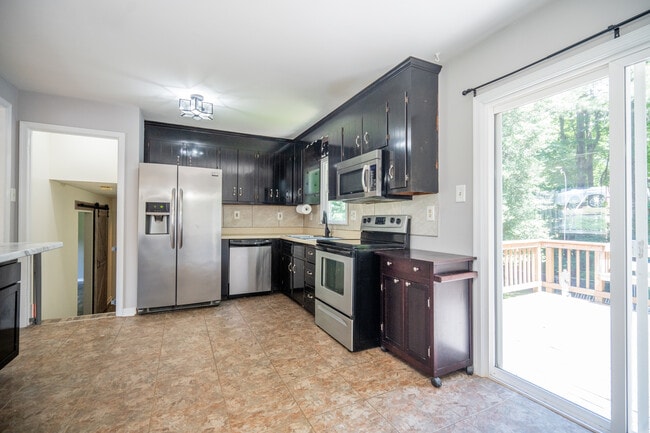 4519 Burgess House Ln