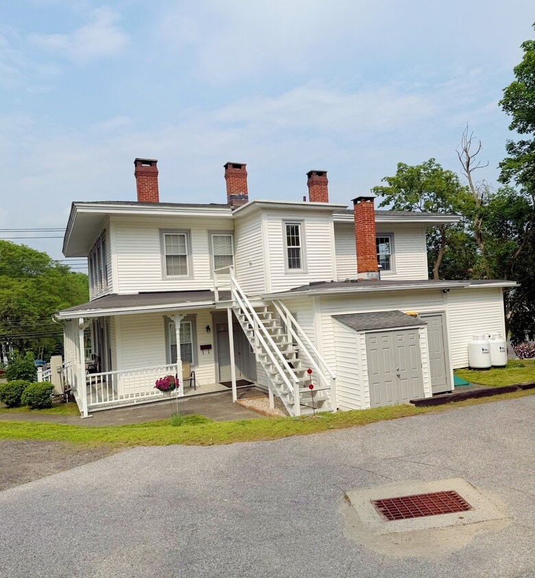 Photo - 519 Main St (New Hartford, CT)