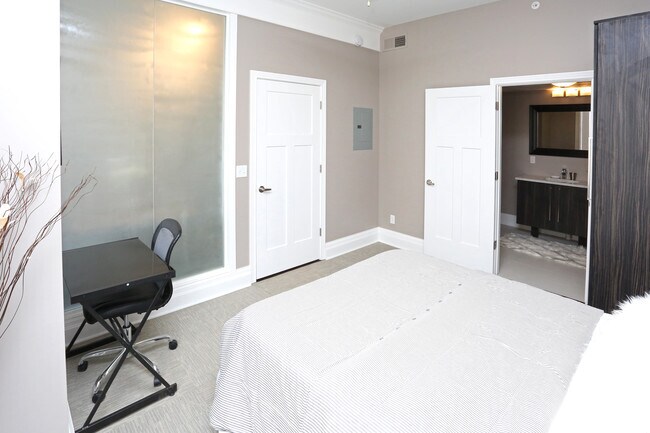 2BR, 2BA - Bedroom